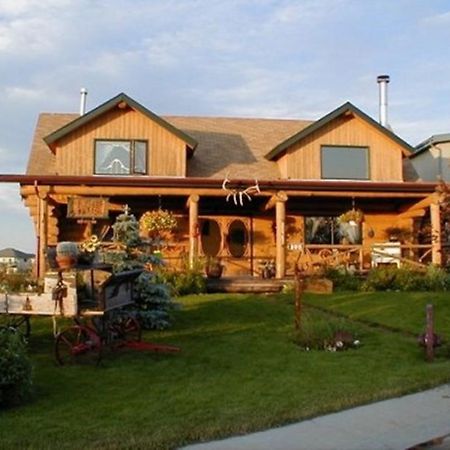 Idle Spurs Log Cabin Bed & Breakfast Black Diamond Ngoại thất bức ảnh