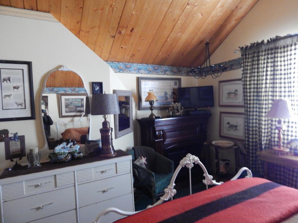 Idle Spurs Log Cabin Bed & Breakfast Black Diamond Ngoại thất bức ảnh